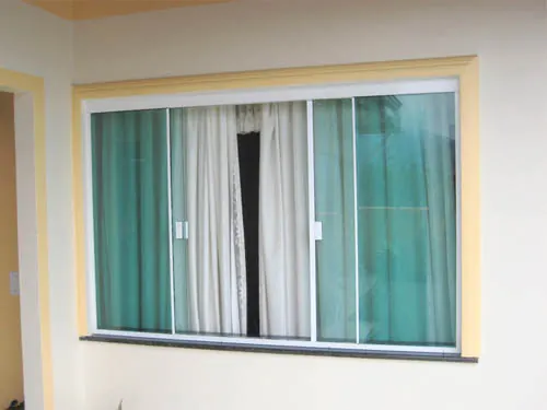 Janelas de Vidro em São Vicente – foto 1 – Vidro Reis Vidraçaria